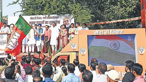 Union Minister Hardeep Singh Puri addresses during a programme to flag off vehicles for campaigning of MCD polls | Shekhar yadav