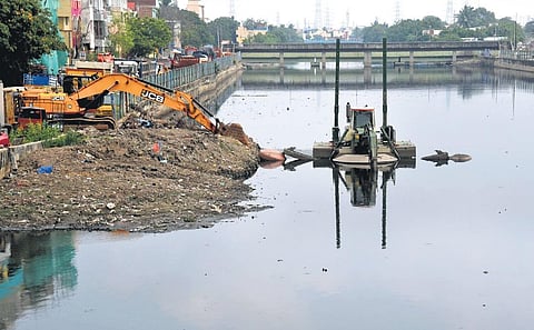 Greater Chennai Corporation has begun disilting the Captain Cotton canal | R Satish Babu
