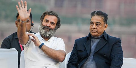 Congress leader Rahul Gandhi with Makkal Needhi Maiam (MNM) chief Kamal Haasan during the Bharat Jodo Yatra, near Red Fort in New Delhi, Dec. 24, 2022. (Photo | PTI)