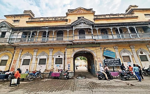 Govt inks pact to restore lost grandeur of Sardar Mahal