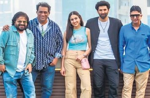 'Metro…In Dino' team with Director Anurag Basu