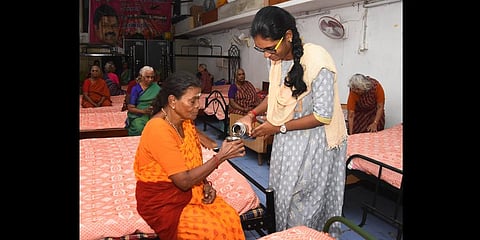 Independent candidate Preethi Vetrivel during her campaign at a Home for elderly at Kodambakkam on Wednesday | Ashwin Prasath