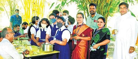 Students of Kochi school prepare carbon-neutral feast