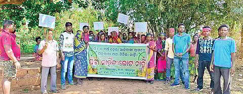 Residents of Badapokhari staging a dharna near the village. (Photo | Express)