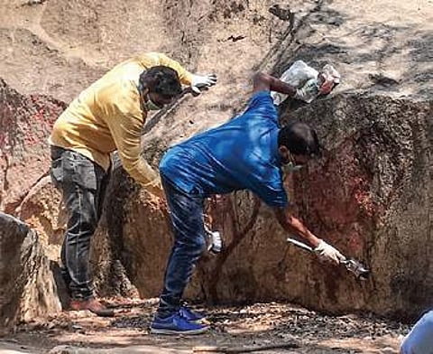 volunteers from Ugly Indian