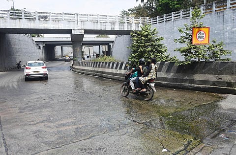 Water has been leaking from underground pipe at Thillai Gananga Nagar subway for several months. (Photo | Ashwin Prasath, EPS)