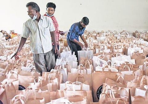 Final preparation to send polling material to various booths at Tiruchy on Thursday | MK Ashok Kumar