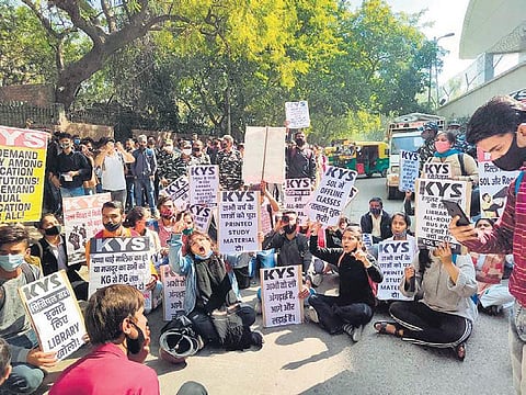 DU students stage a protest demanding hybrid mode of classes on Friday | express
