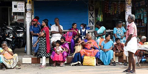 Covid safety norm violations aplenty in public places, once again