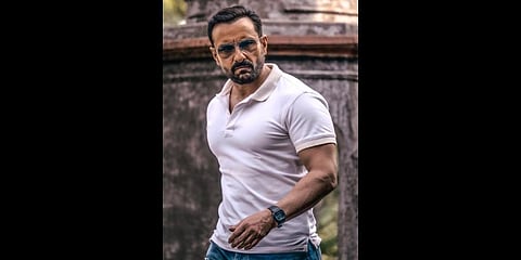 Saif Ali Khan's new look in 'Vikram Vedha.'(Photo | Twitter)
