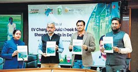 The guidebook was launched in the presence of Jasmine Shah, vice-chairperson, DDC Delhi, Amit Bhatt, Executive Director (Integrated Transport), WRI India and others.
