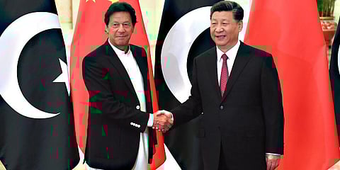 Pakistan PM Imran Khan (L) and Chinese President Xi Jinping (Photo | AP)