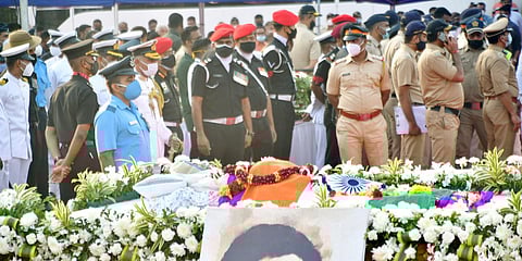 Mortal remains of veteran singer Lata Mangeshkar for the last rites, at Shivaji Park, in Mumbai. (Photo| ANI)