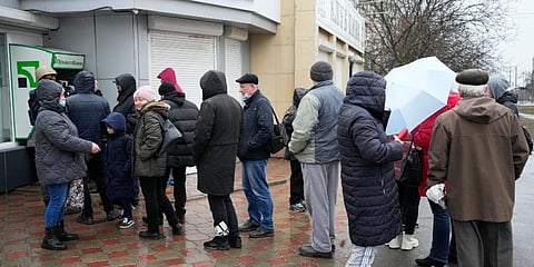 People line up to withdraw money from ATM. Image used for representational purpose only. (Photo | AP)