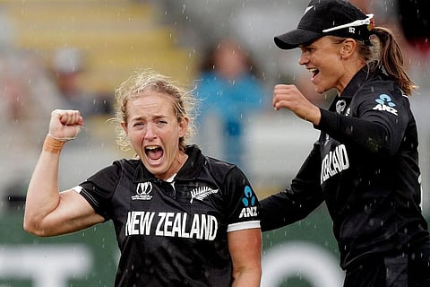 Frances Mackay (L) and Suzie Bates of New Zealand. ( Photo | AFP)