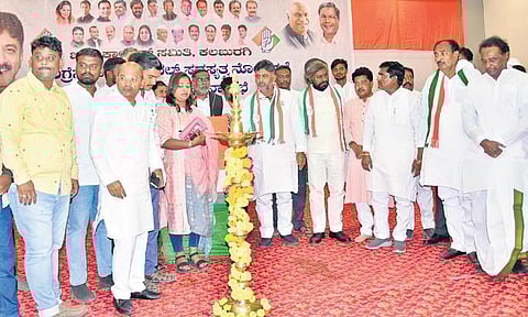 KPCC chief D K Shivakumar inaugurates the district committee meet on Tuesday