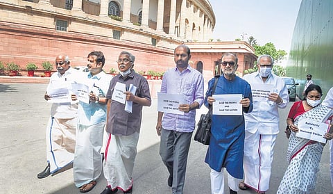 Left and DMK MPs march in support of the ‘Bharat Bandh’ | PTI
