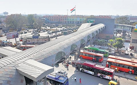 Railway passenger associations pointed out that the construction of skywalks to metro stations will benefit not only travellers but also Kochi Metro.