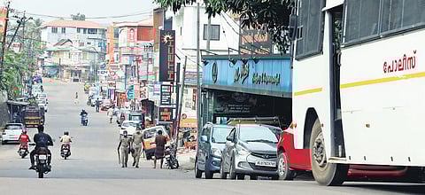 Pallikara near Kizhakkambalam had resisted a complete shutdown (Photo | Express)