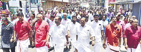 BJP state president K Surendran and others during the procession carrying the body of RSS leader A Sreenivasan to his house in Palakkad