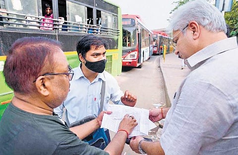 Minister Kailash Gahlot (R) during the inspection on Wednesday | Express