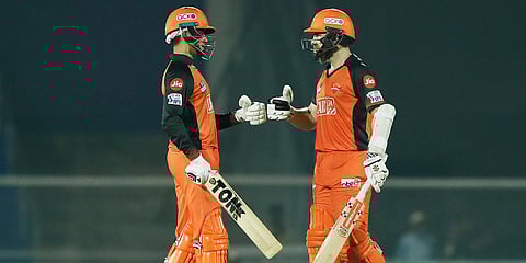 Sunrisers Hyderabad batsmen Kane Williamson (R) and Abhishek Sharma during an IPL 2022 match against Royal Challengers Bangalore at the Brabourne Stadium in Mumbai. (Photo| Twitter)