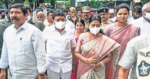 Ministers Taneti Vanitha, Jogi Ramesh and Vidadala Rajini, MLA Vellampalli Srinivas Rao and Mayor Rayani Bhagyalakshmi at the GGH on Friday | Prasant Madugula