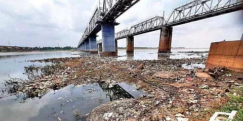 Water pollution: CMC passes the buck to Railways, Orissa HC issues notice