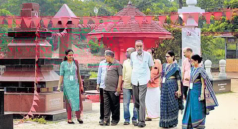 Delegates from Delhi attending the CPM party congress visiting the Payyambalam crematorium in Kannur, PICS | T P Sooraj