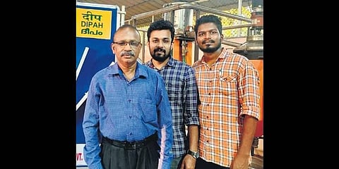 Dr C A Jayaprakas, principal scientist, ICAR-CTCRI, with his team members