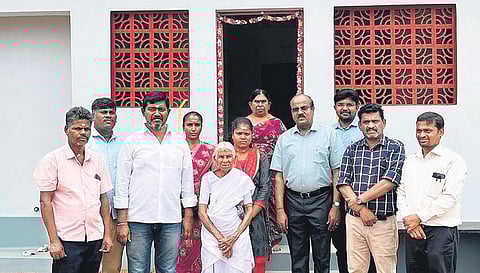 Kamalathal was gifted a new house by Anand Mahindra. (Photo| Twitter screengrab)