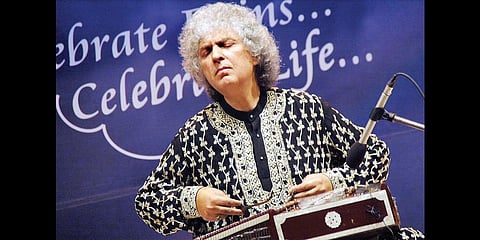 Pandit Shivkumar Sharma (File | EPS)