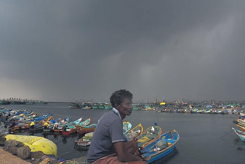O vercast skies over Kasimedu on Wednesday | Martin artin Louis