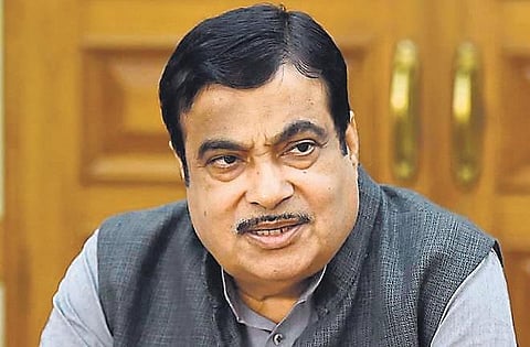 Gadkari aims 18000 km of highways @50 km a day