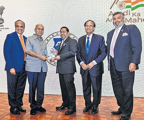 Dr Prabhakar Kore bestowed lifetime achievement award