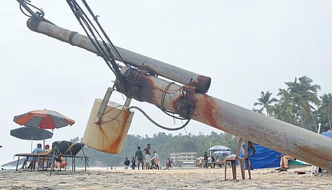 An emergency warning alarm lying defunct at Kovalam beach | B P Deepu