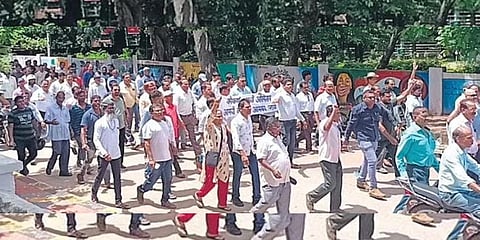 Konkani speakers take out rally against the Karwar Municipality.