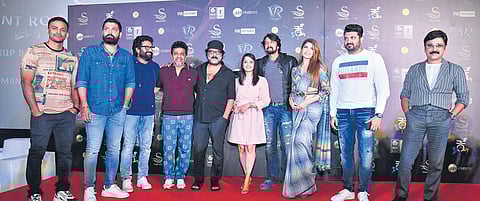 Dhananjay, Rakshit Shetty, Rishab Shetty, Shivarajkumar, Ravichandran, Neetha Ashok, Sudeep, Jacqueline Fernandez, Srujan Lokesh and Ramesh Aravind