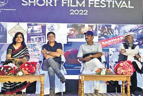 Award winners of the film festival with the guests | Express