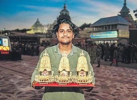 Puri-based artist Saswat Ranjan Sahoo has created three miniature chariots of the Holy Trinity with matchsticks. (Photo | Express)