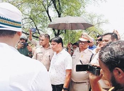 Sub-Collector being stopped from entering the village. (Photo| EPS)