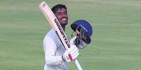 Bengal batter Sudip Gharami celebrates his ton. (Photo| Twitter)