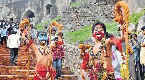 Devotees take part in the Bonalu celebrations at the Goddess Sri Jagadamba Temple atop Golconda Fort. (Photo | Vinay Madapu, EPS)