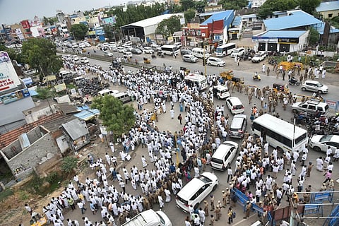 AIADMK Joint Coordinator Edappadi K Palaniswami leaves Vanagaram after being elected as General secretary at the GC meet held in Chennai, on July 11, 2022. (Photo | Expess Photo Service)