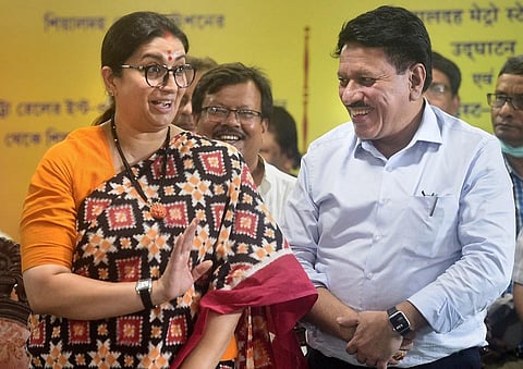 Union Minister for Women and Child Development Smriti Irani with General Manager of Kolkata Metro Railways Arun Arora during the inauguration of Sealdah Metro station on July 11, 2022. (Photo | PTI)