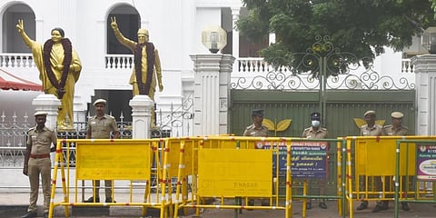 Police personnel deployed at the AIADMK headquarters in Chennai. (Photo| Martin Louis, EPS)