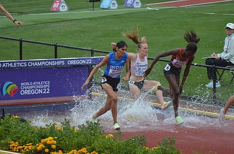 Athlete Parul Chaudhary(Photo | Twitter/ Athletics Federation of India)