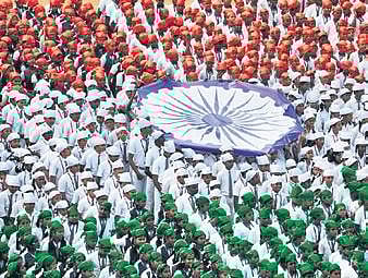 Delhi schoolkids to create largest human flag on August 4