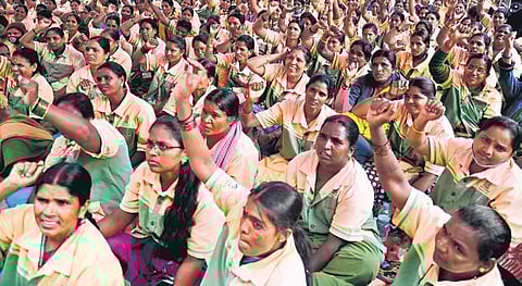 Pourakarmikas protest at Freedom Park in Bengaluru before getting an assurance regarding regularisation of their service from CM’s office on Monday | Shriram BN