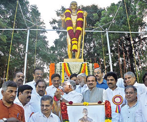 The statue of Kannada saint-poet Sarvajna at Jeeva Park in Ayanavaram